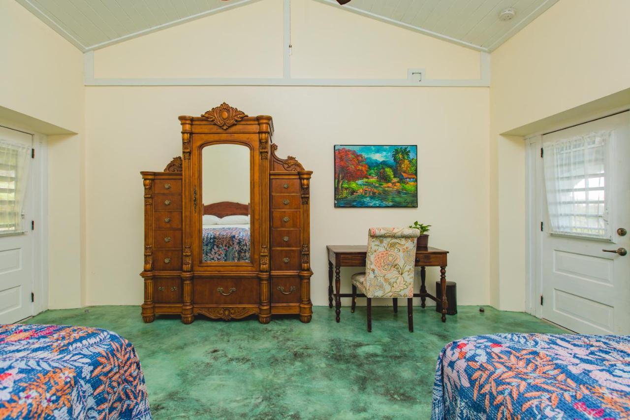 Feather Leaf Inn Frederiksted Luaran gambar